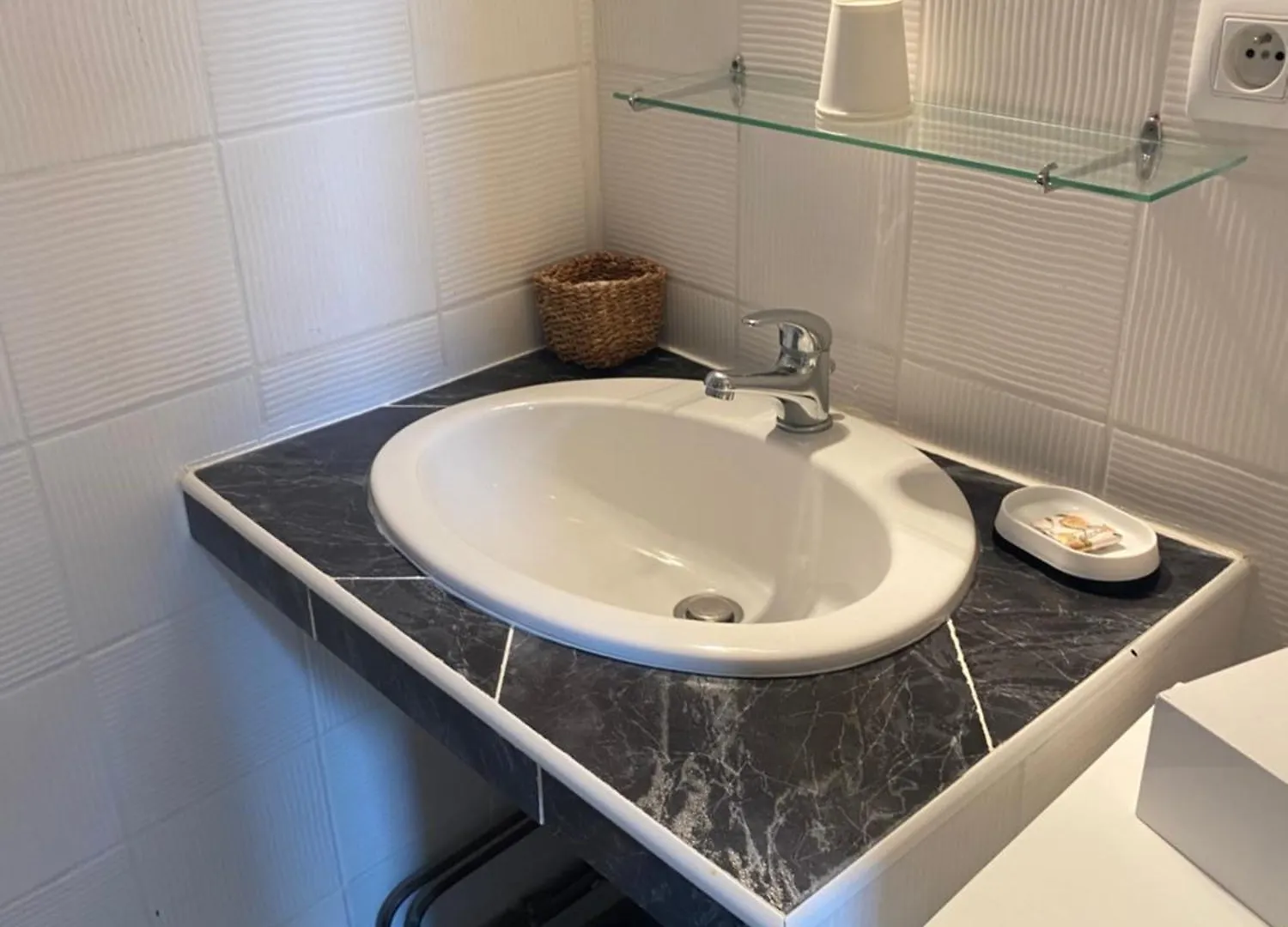 Hotel La Pastorale La Batie-Neuve 3*,